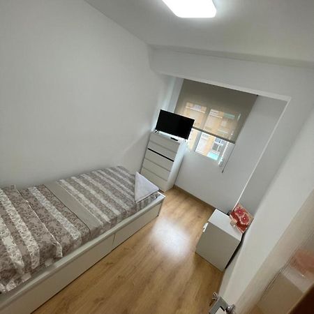 Готель Habitacion Privada En Piso Compartido Валенсія Екстер'єр фото