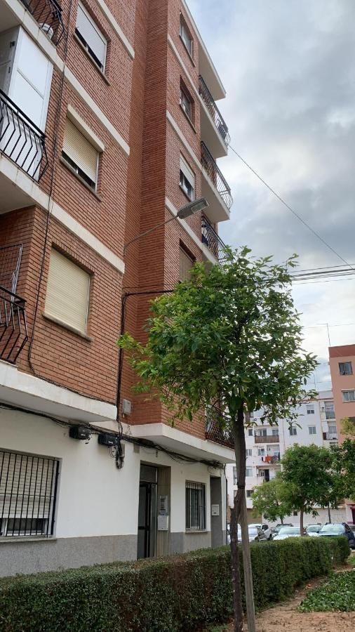 Готель Habitacion Privada En Piso Compartido Валенсія Екстер'єр фото